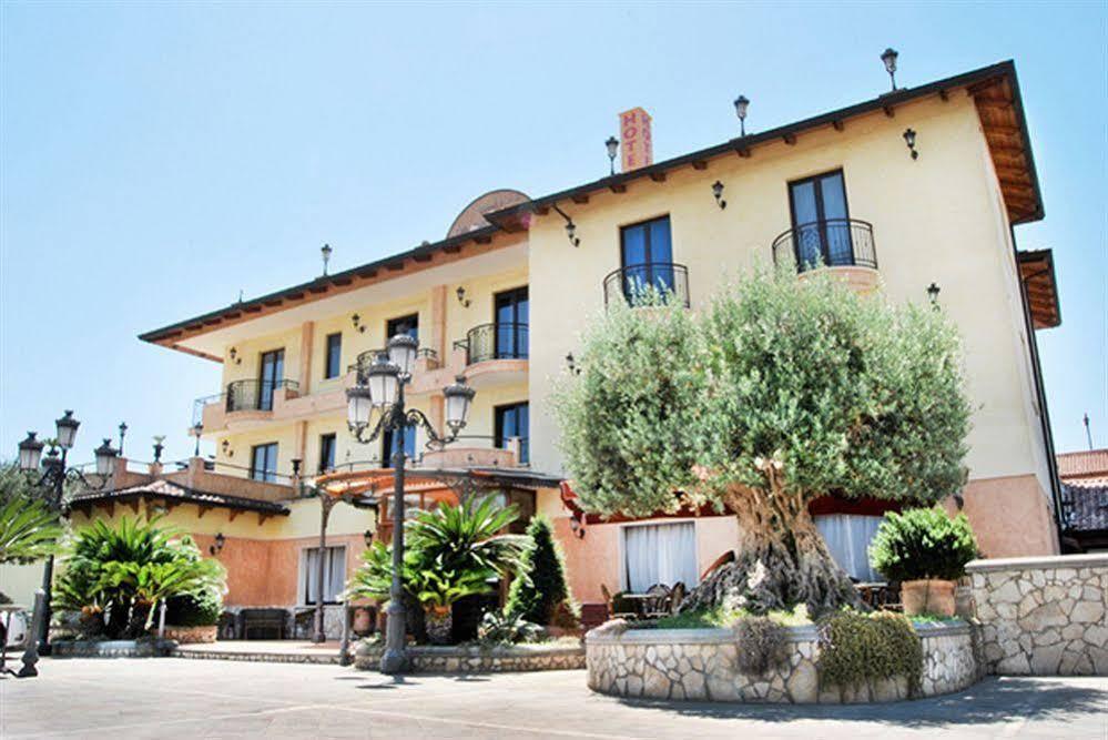 Hotel La Fayette Licola Exterior photo