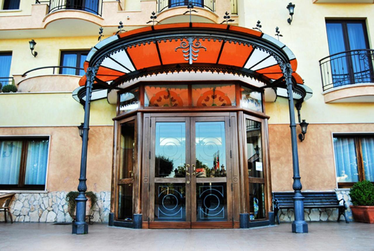 Hotel La Fayette Licola Exterior photo